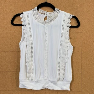 Blusa pequeña para mujer Japna de gasa con cuello falso y adornos de encaje blanco sin mangas - Imagen 1 de 9