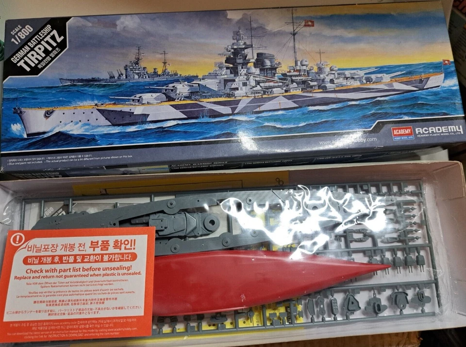 Academy 1 800 Tirpitz Motorized Plastic Model Kit 1438