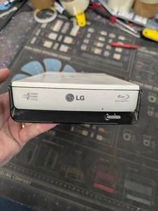 LG BE12LU30 - 8x External Blu-ray Disc Rewriter - Photo 1/3