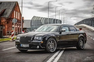 Splitter prestazioni per paraurti anteriore Chrysler 300C LX 2004-2010 SE - Imagen 1 de 10