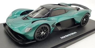 GT Spirit 1/18 Scale Resin GT435 - Aston Martin Valkyrie - Green - Image 1 of 4
