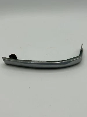 Camión Dodge D150, D250, D350 1977-1980 cabina derecha moldura de cinturón #3494894 Foto 1 de 4