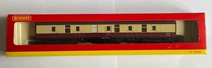 Hornby R4207 BR Mk1 Parcels Coach (Eastern Region) E80532 - Picture 1 of 6