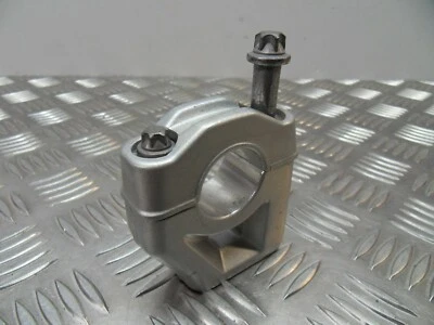 BMW R1200 GS y ADV estándar 28 mm abrazadera elevadora de manillar original 2008 a 2013 Foto 1 de 4