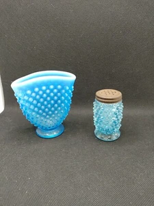 Vintage Fenton Blue Hobnail Glass Fan Vase and Salt Pepper Shaker - Picture 1 of 8