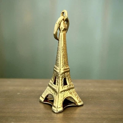 Eiffel Tower Charm / Pendant - 9ct Yellow Gold - 23x10mm - Image 1 of 4