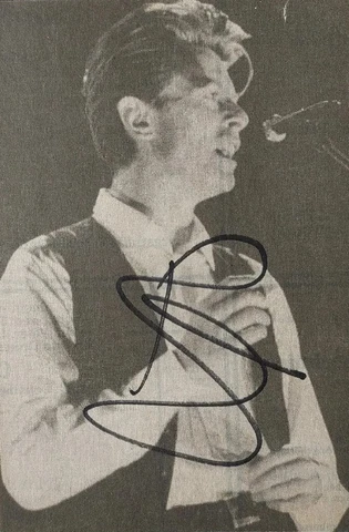 David Bowie (1947-2016) Genuine Signed Autograph COA davidbowieautographs.com Cover