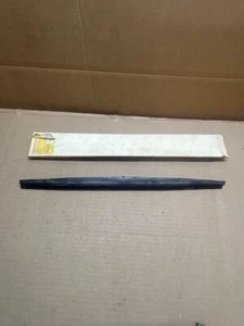 (1) NOS 1976-81 OLDSMOBILE CUTLASS 82-84 CAMARO WINDSHIELD WIPER BLADES GM RARE - Picture 1 of 11