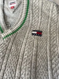 Tommy Hilfiger Chaleco Suéter Bordado Para Hombres Mediano Rayas Cable Tejido Y2K Gris - Imagen 1 de 12