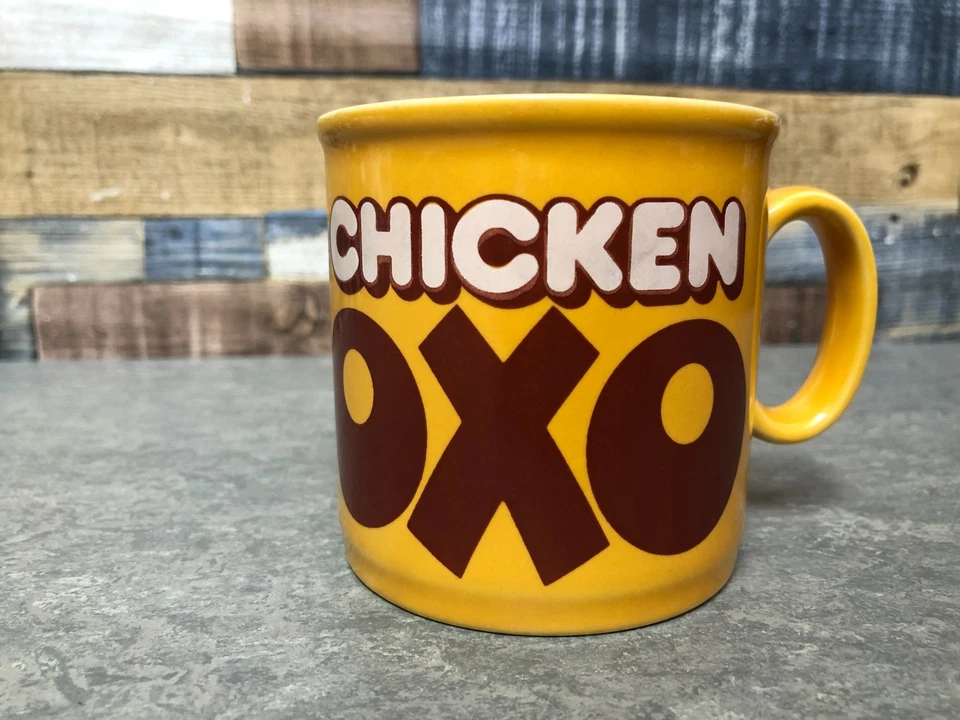 Taza Publicitaria Pollo OXO Amarillo Brillante Con Letras Marrones Foto 1 de 4