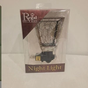 Regal Art & Gift Night Light Edison-Pyramid silver-tone/ black - Picture 1 of 5