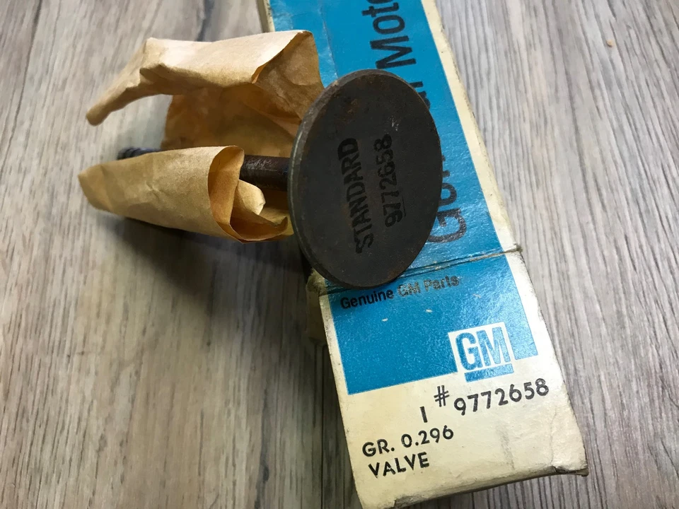 Pontiac 389 GTO 1964 1965 LE MANS TEMPEST NOS GM Valve 9772658 Foto 1 de 2