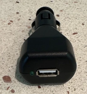 USB Car Adapter Model YJ-USB-DC, DC Converter, Input: 12V DC Output 5-5.5V DC - Photo 1 sur 3