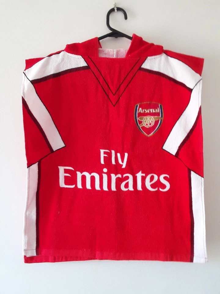ARSENAL  F.C.   Hooded  Soccer Football Towel  Poncho 60cm x 120cm Licensed New - Изображение 1 из 4