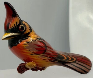 AUTHENTIC TAKAHASHI WOODEN CARVED HAND PAINTED CARDINAL LACQUER BIRD BROOCH PIN - Picture 1 of 10