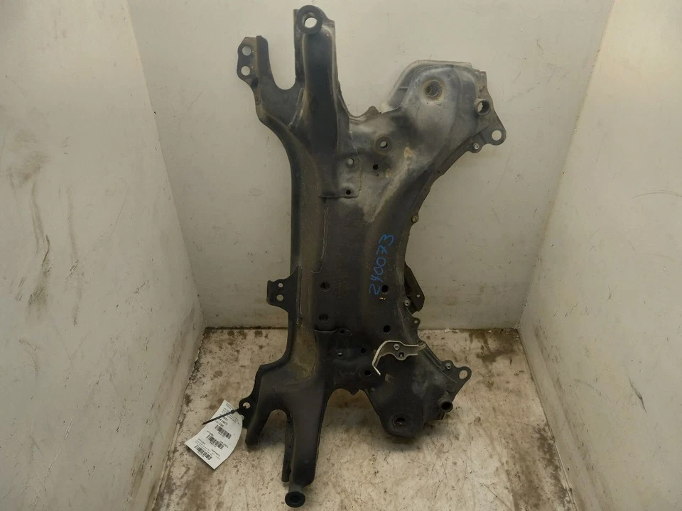 10-18 TOYOTA PRIUS V TRAVESAÑO DELANTERO SUSPENSOUN K-FRAME VIN UE Foto 1 de 4