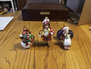 3 Blown Glass Christmas Ornaments.  Unbranded Made In China - Picture 1 of 17