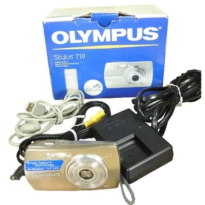 Olympus Stylus 710 All Weather 7.1MP 3x Optical Zoom Camera FOR PARTS - Picture 1 of 3