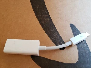 Gebrauchter Apple Thunderbolt auf Gigabit Ethernet Adapter, Model #: A1433 EMC2590 - Bild 1 von 4