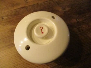 Alt Schalter Bakelit Schlüssel Taster Türöffner Unterputz - Bild 1 von 5