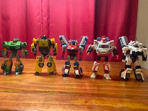 SUNSTREAKER Transformers Generations Universe 2.0 Classics Deluxe - Picture 1 of 3