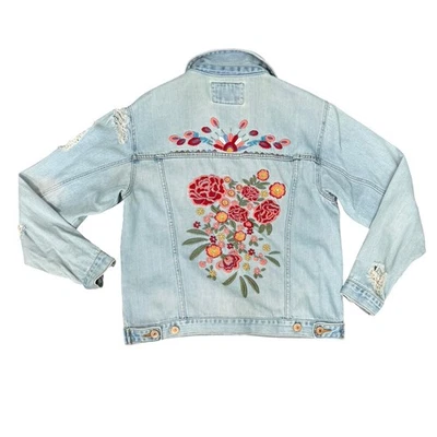 Chaqueta de Jean Forever 21 Azul Denim Rosa Naranja Floral Bordada Envejecida Talla M Foto 1 de 4
