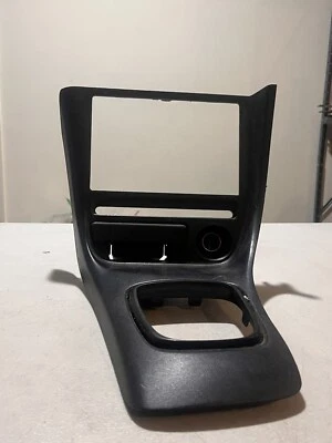 94 95 Mazda Mx-3 Mx3 GS RADIO BISEL PALANCA DE CAMBIOS TABLERO ENVOLVENTE CUBIERTA DE MOLDURA EA70-55-210 Foto 1 de 4