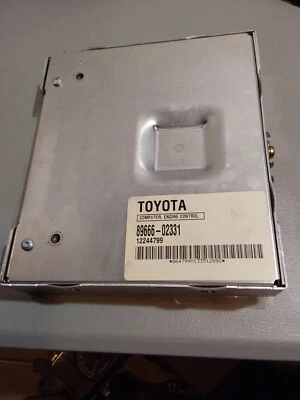 2004 Toyota Corolla ECM - Изображение 1 из 3