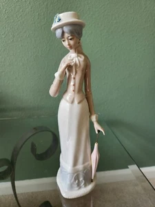 CASADES Porcelanas Porcelain Lady with Umbrella Parasol Figurine Made In Spain - Picture 1 of 10