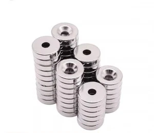 5-100 piezas 15x4 mm avellanado: 4 mm/5 mm fuertes imanes de disco de neodimio de tierras raras N50 - Imagen 1 de 5