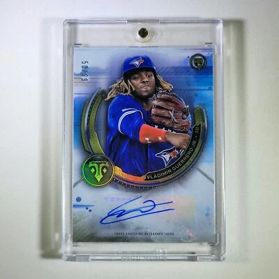 2019 Topps Triple Threads Rookie Auto #RAU-VG Vladimir Guerrero Jr /99 RC - Image 1 of 2