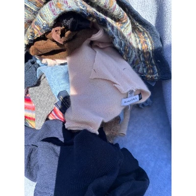 2.9 lb Lot Cashmere & Wool Sweater Suit Scrap Lot Gap Brooks Brothers Vineyard - Image 1 of 4