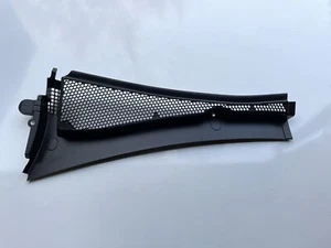 2013-2019 PEUGEOT 2008 / 208 WINDSCREEN SCUTTLE PANEL PASSENGER SIDE 9673302777 - Picture 1 of 9