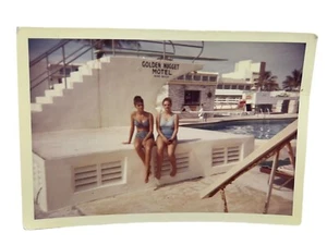 Vintage Photo 2 Pretty Women Swimsuits Pool Golden Nugget Motel Miami Beach - Picture 1 of 5