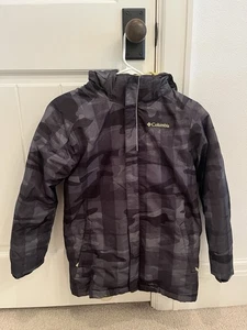 COLUMBIA THERMOCOIL HOODED JACKET Boys sz Med Gray/Black Camo Warm Hardly Used - Picture 1 of 4