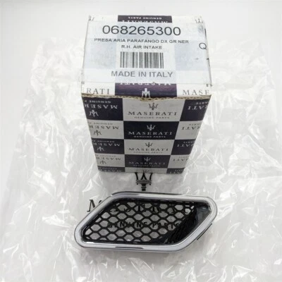 Maserati GranTurismo GranCabrio Front Right Fender Grille Outlet OEM 68265300 - Изображение 1 из 3
