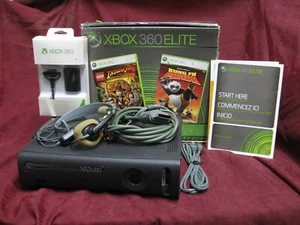 XBox 360 Elite + unidad, cable AV, auriculares, paquete de carga y reproducción - SIN FUENTE DE ALIMENTACIÓN - Imagen 1 de 18