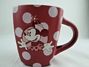 Taza de café retro Minnie Mouse de los parques de Disney 9 FL OZ taza de cerámica roja a lunares - Imagen 1 de 7