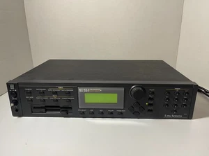 E-mu Systems ESI 4000 6225 4 MB DIGITAL SAMPLER- For Parts- TURNS ON !!! - Picture 1 of 23