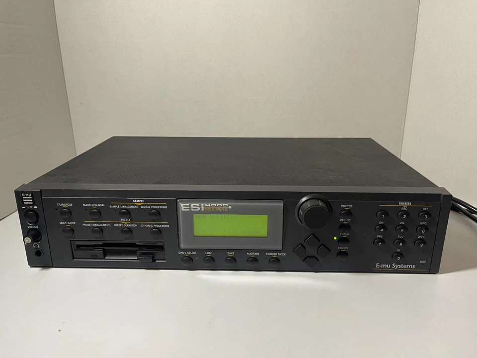 E-mu Systems ESI 4000 6225 4 MB DIGITAL SAMPLER- For Parts- TURNS ON !!! - Image 1 of 4