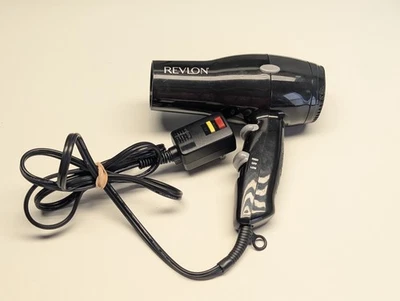 Secador de pelo compacto Revlon Essentials 1875W RVDR5034 negro usado Foto 1 de 4