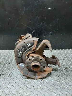 AUDI A3 8P 2008 - 2012 1.9 TDI OSF DRIVER CUBO DE RODA DIANTEIRA E ROLAMENTO BKC - Imagem 1 de 2