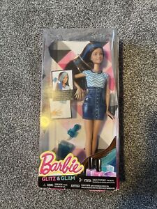 Barbie Doll Glitz & Glam Hair & Nail Doll Change The Colour #CHJ92