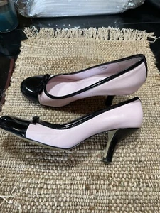 Franco Sarto two tone Soft Pink Black Heel Leather Upper Size 8.5 US Pre-loved - Picture 1 of 4