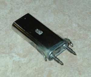208 kc KHz Crystal - Untested - Picture 1 of 3