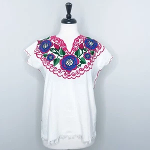 VINTAGE 70's Mexican Top Cream Cotton Colorful Embroidered Oaxacan Blouse Shirt - Picture 1 of 9