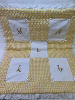 Colcha de berço girafa cobertor de bebê ponto cruz Gingham 35”X29” feita à mão amarela - Imagem 1 de 4