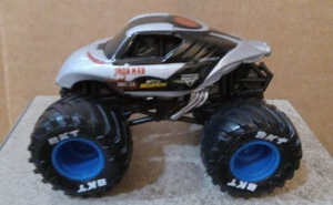MONSTER JAM. 1:64. LOOSE. IRON-MAN. MYSTERY MUDDER. IM2-03. BLK. CHASSIS. B.RIM - Picture 1 of 1