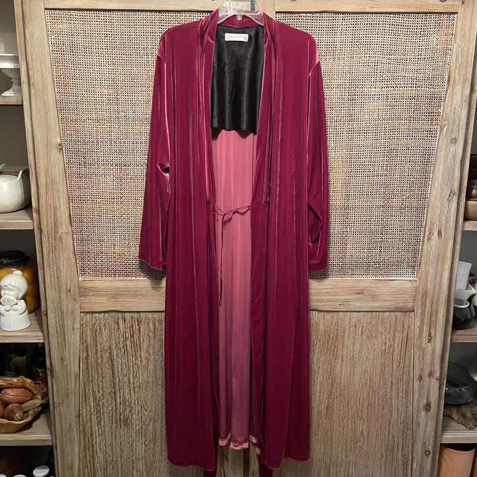 Bata vintage Oscar De La Renta etiqueta rosa para mujer 2XL terciopelo borgoña con cinturón Foto 1 de 4