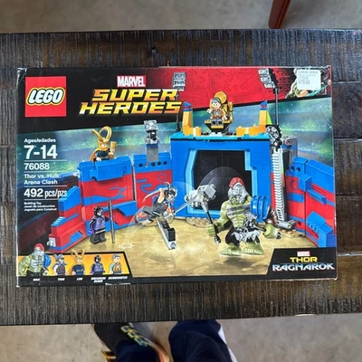 LEGO Marvel: Thor vs. Hulk: Arena Clash (76088) New Sealed Box Retired 2017 - Image 1 of 2